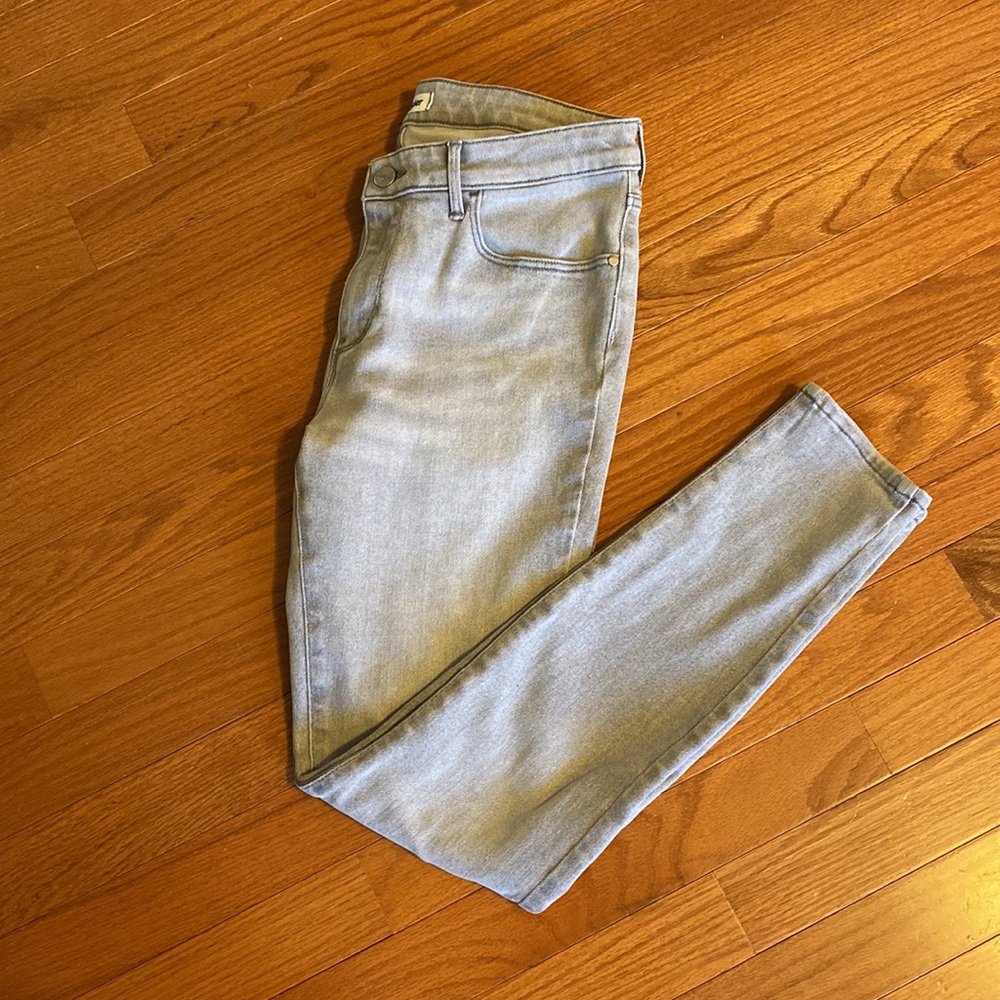 Wrangler Women’s Light Gray Skinny Jeans